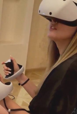 StepSon Fucks StepMom While She's In Virtual Reality